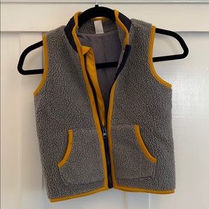 Old Navy Sherpa jersey-lined fleece vest